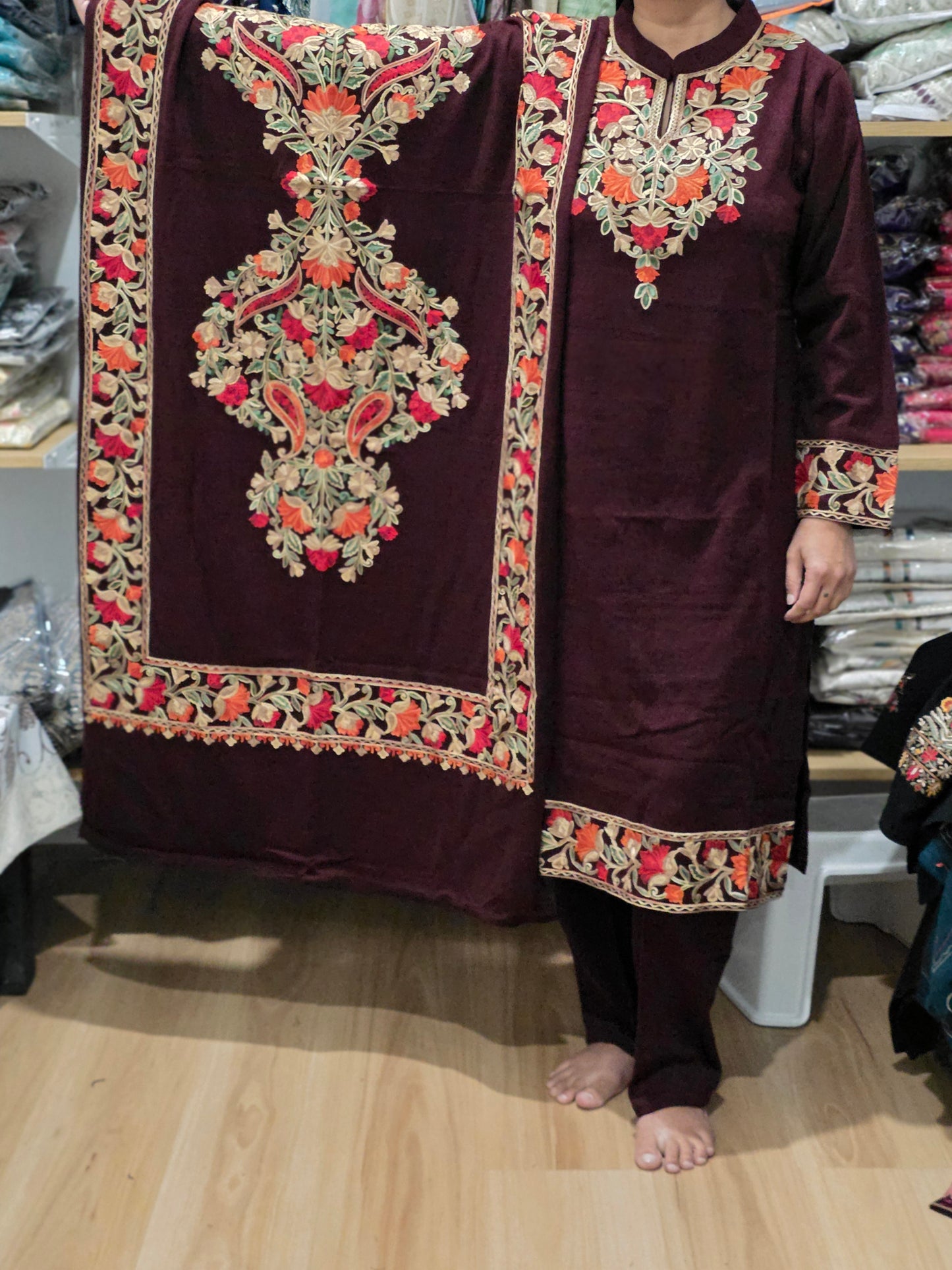 Woolen Suit with Shawl