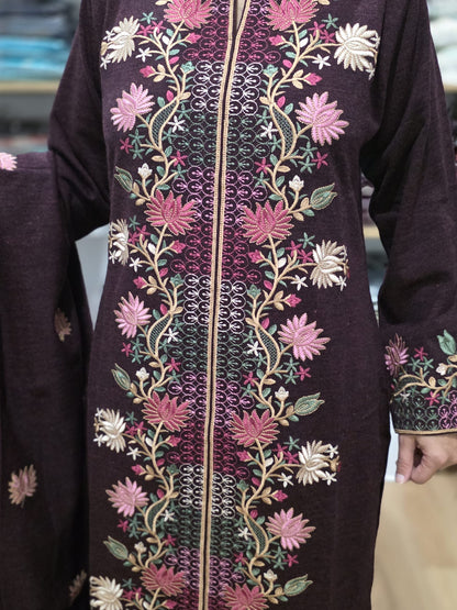 Woolen Suit with Shawl