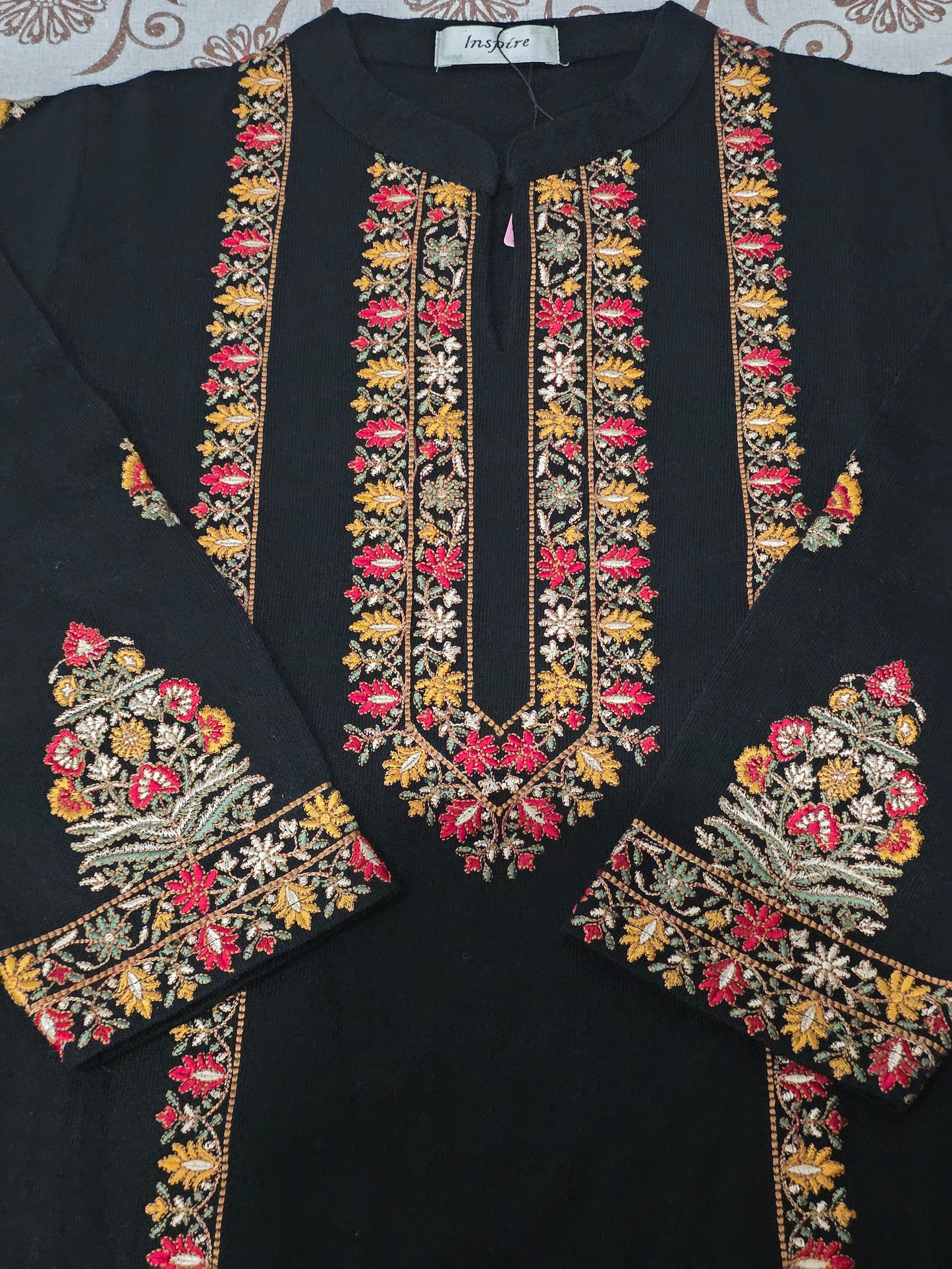 Woolen suit with shawl